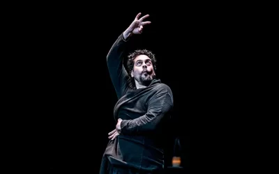 Las andanzas de ‘El Lazarillo de Tormes’ reviven en el Teatro Apolo con un magnífico Antonio Campos